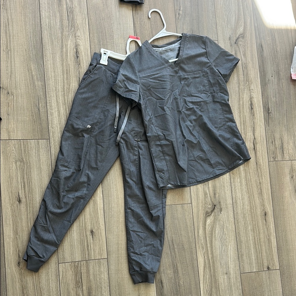 Fabletics grey scrub set XXS